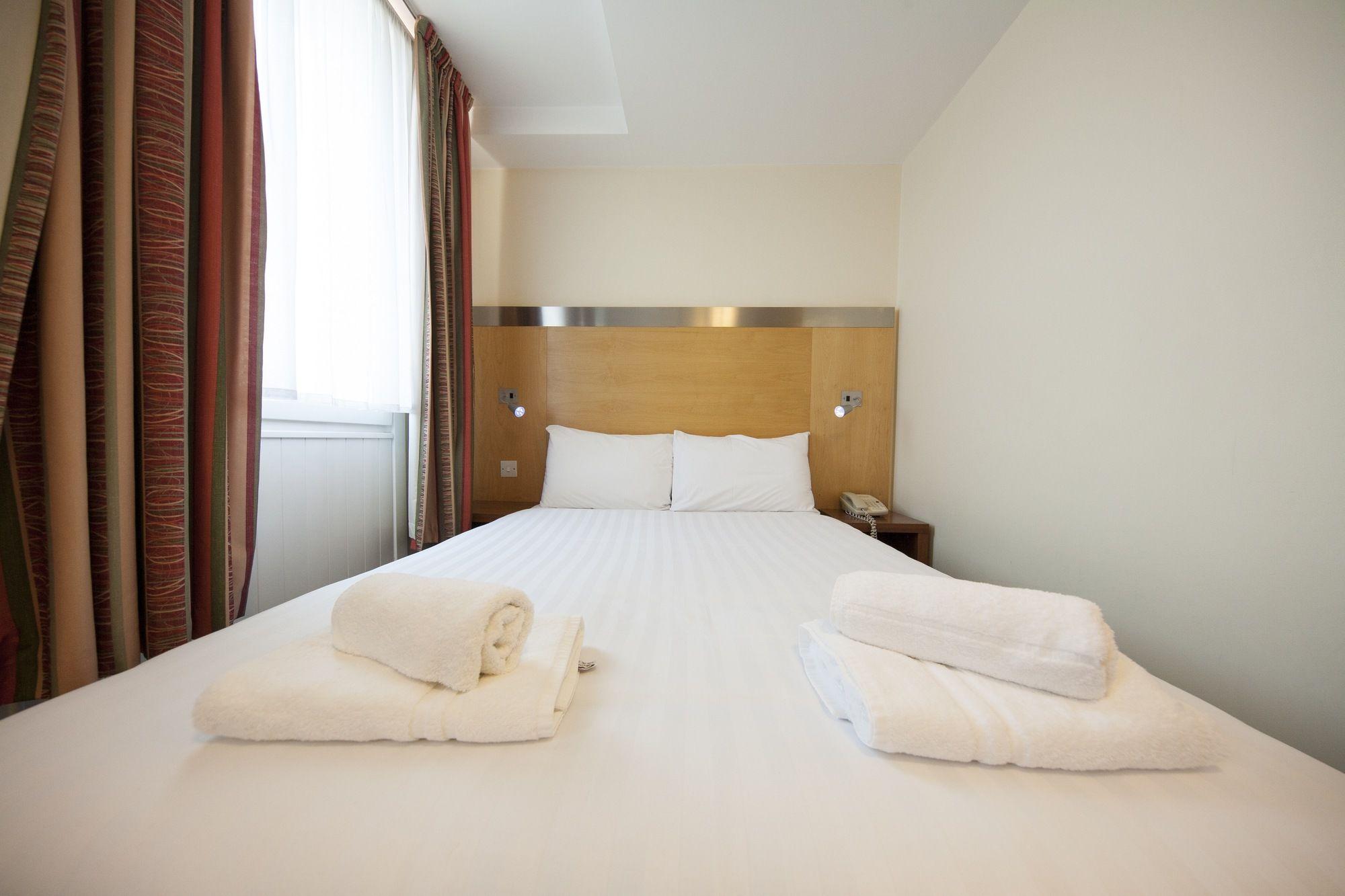 Maiden Oval Hotell London Exteriör bild